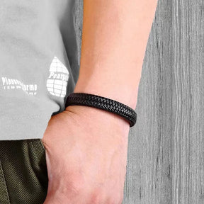 Pulsera Masculina de Cuero Sintético con Cierre Magnético Allegante – Estilo Vintage Sofisticado